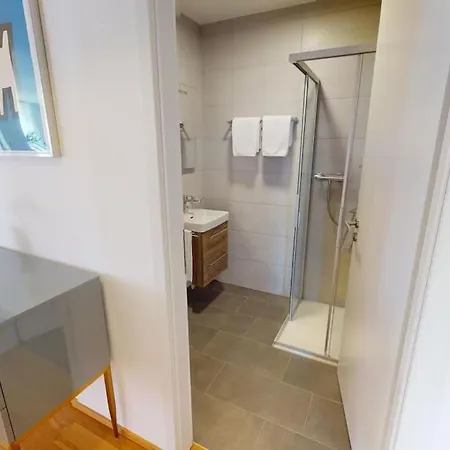 Apartment Bright & Contemporary 2-bed, 2-bath In Cds26-d13 Nyon
