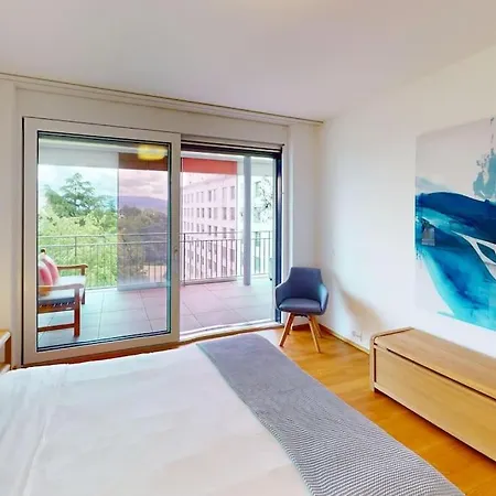 Bright & Contemporary 2-bed, 2-bath In Cds26-d13 Apartment *