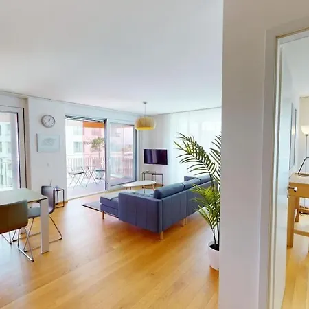 Bright & Contemporary 2-bed, 2-bath In Cds26-d13 *